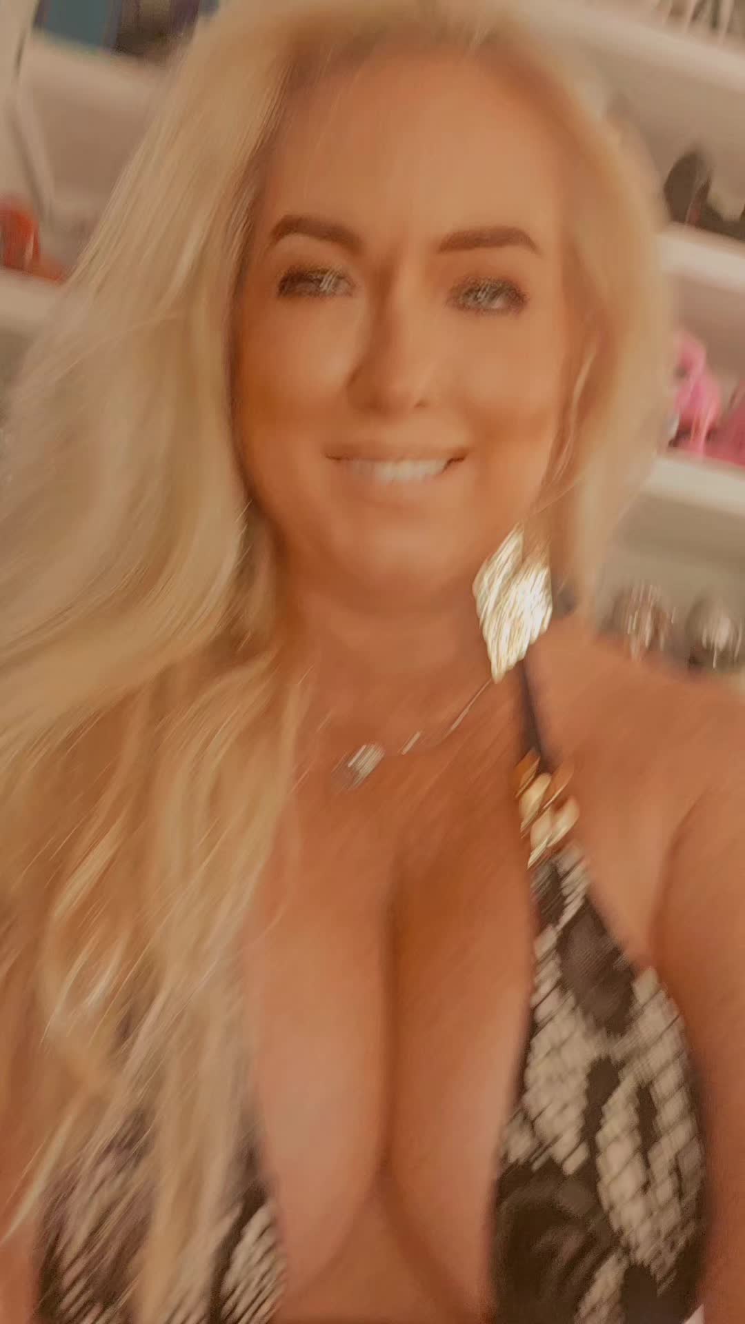@Tonyaland12/naughtytonya12