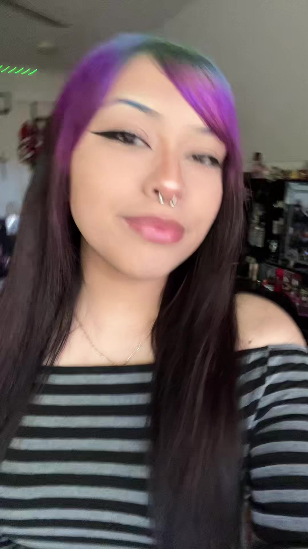@???