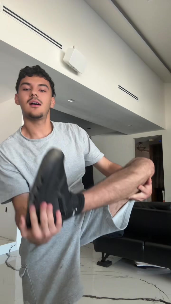 @𝐃𝐞𝐧𝐞𝐥𝐢