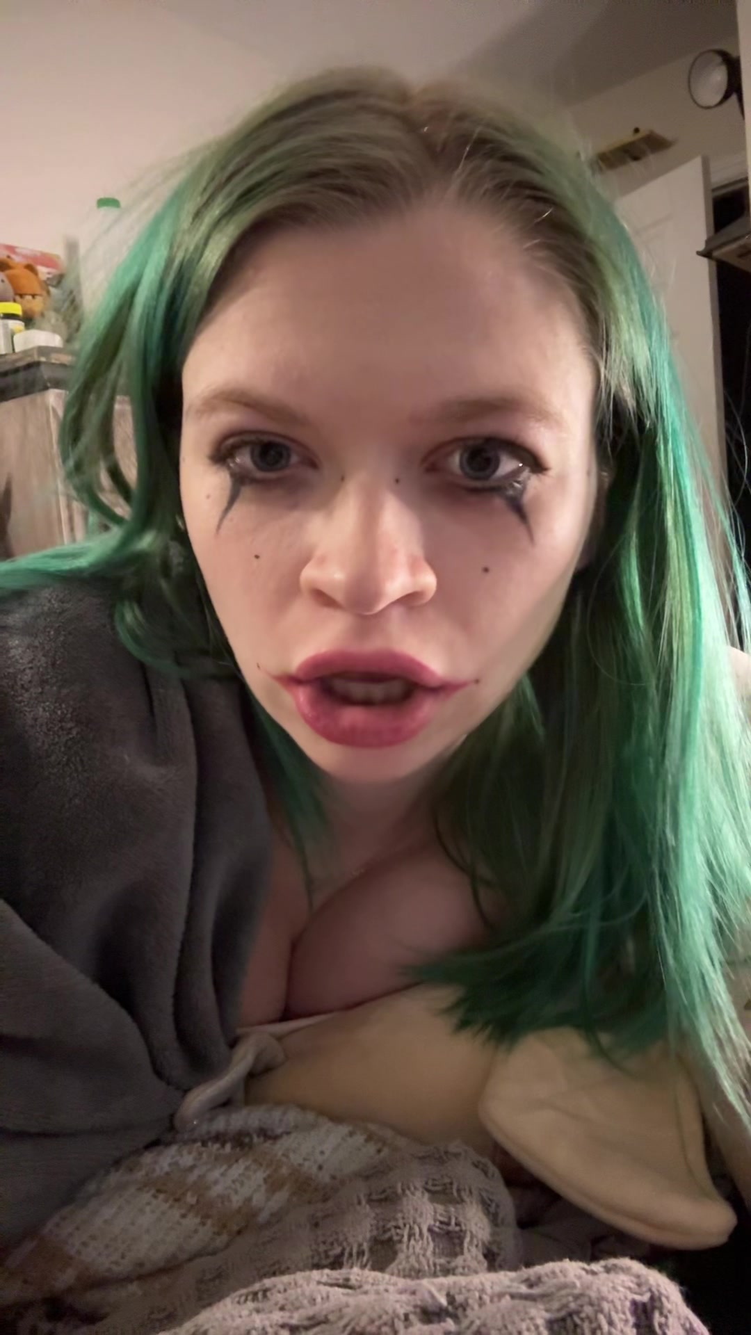 @sabrina lux 🦄