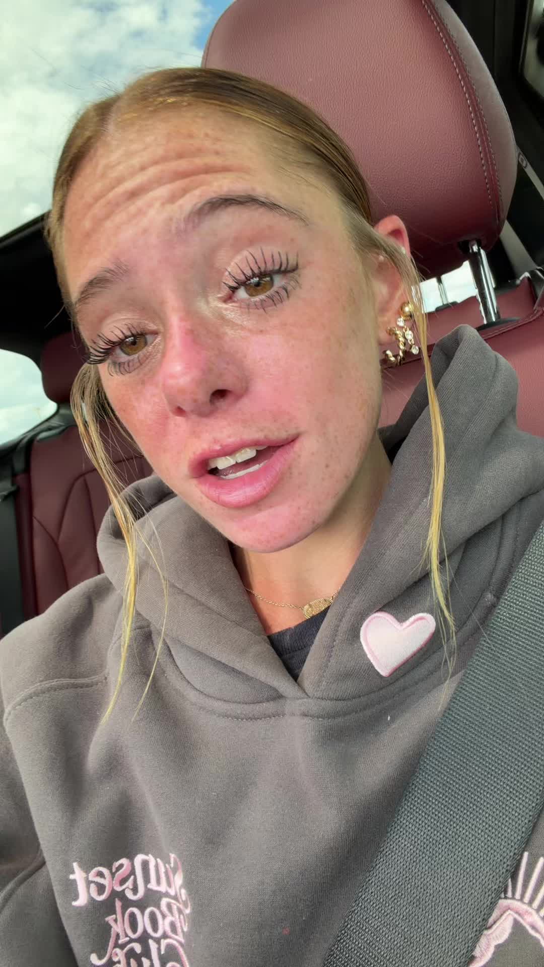 @Ellie☘️