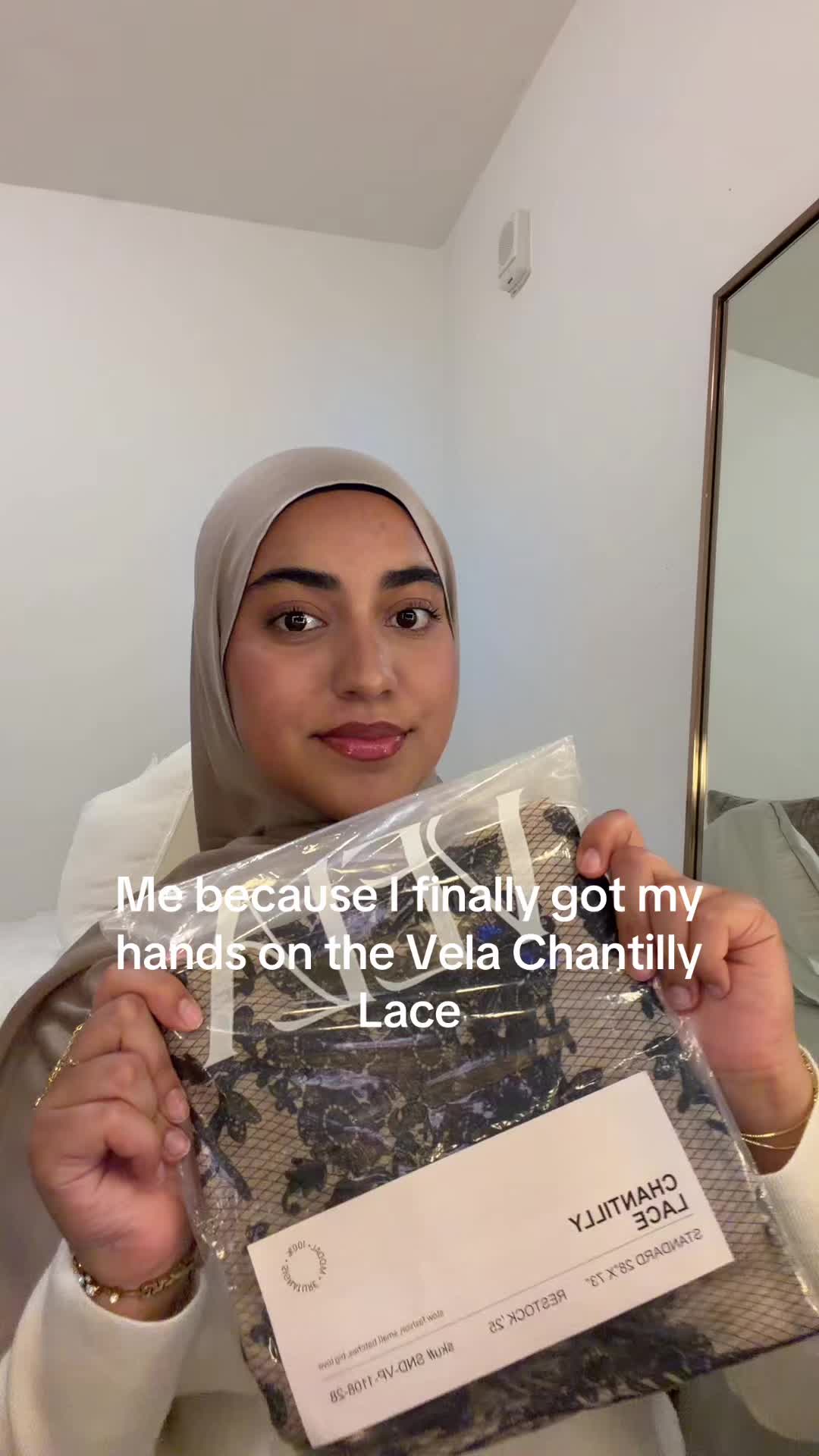 @AmiraInVogue