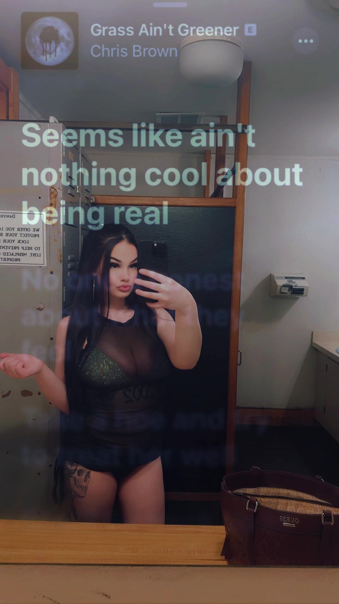 @Babygirl_Dez