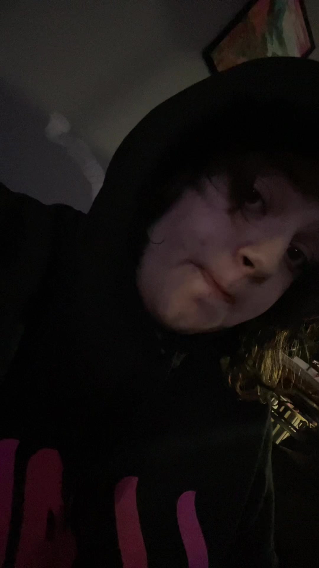 @Ella_and_nobody1