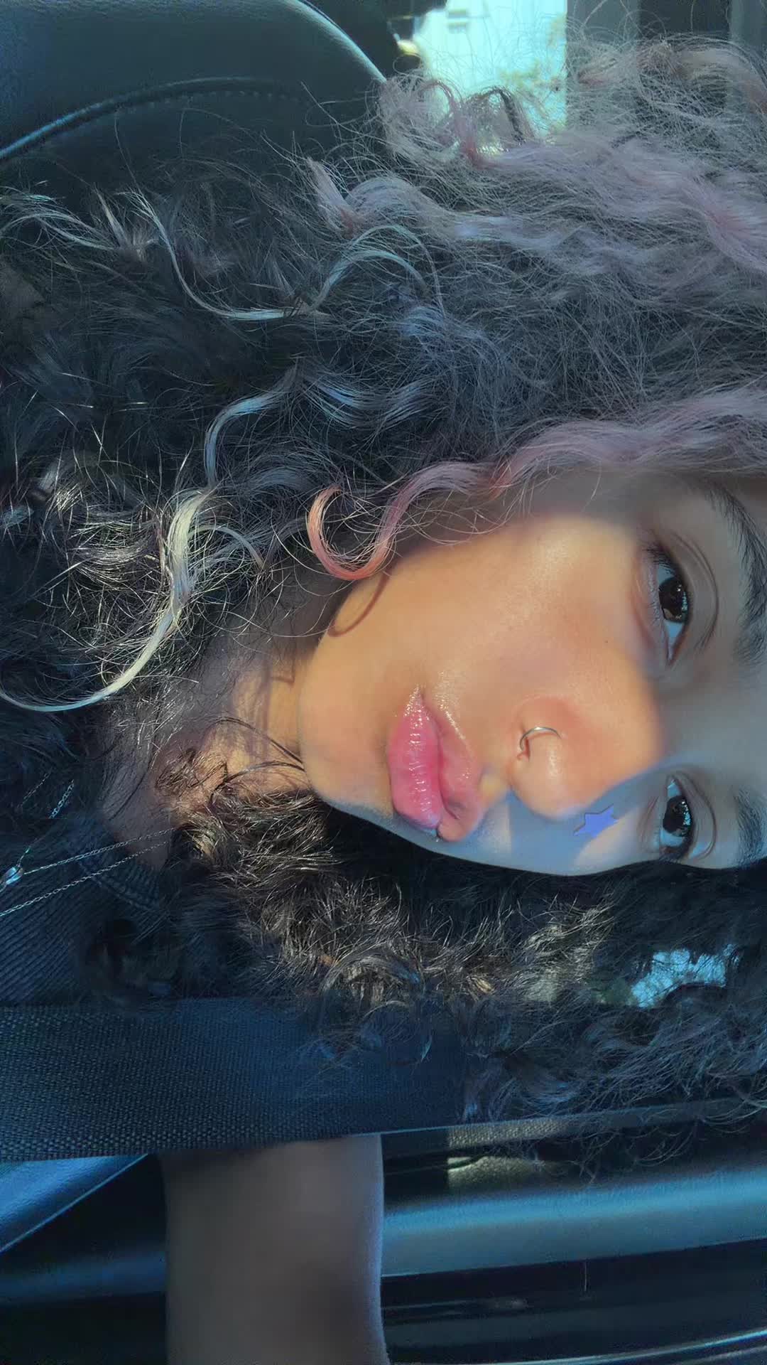 @Mia