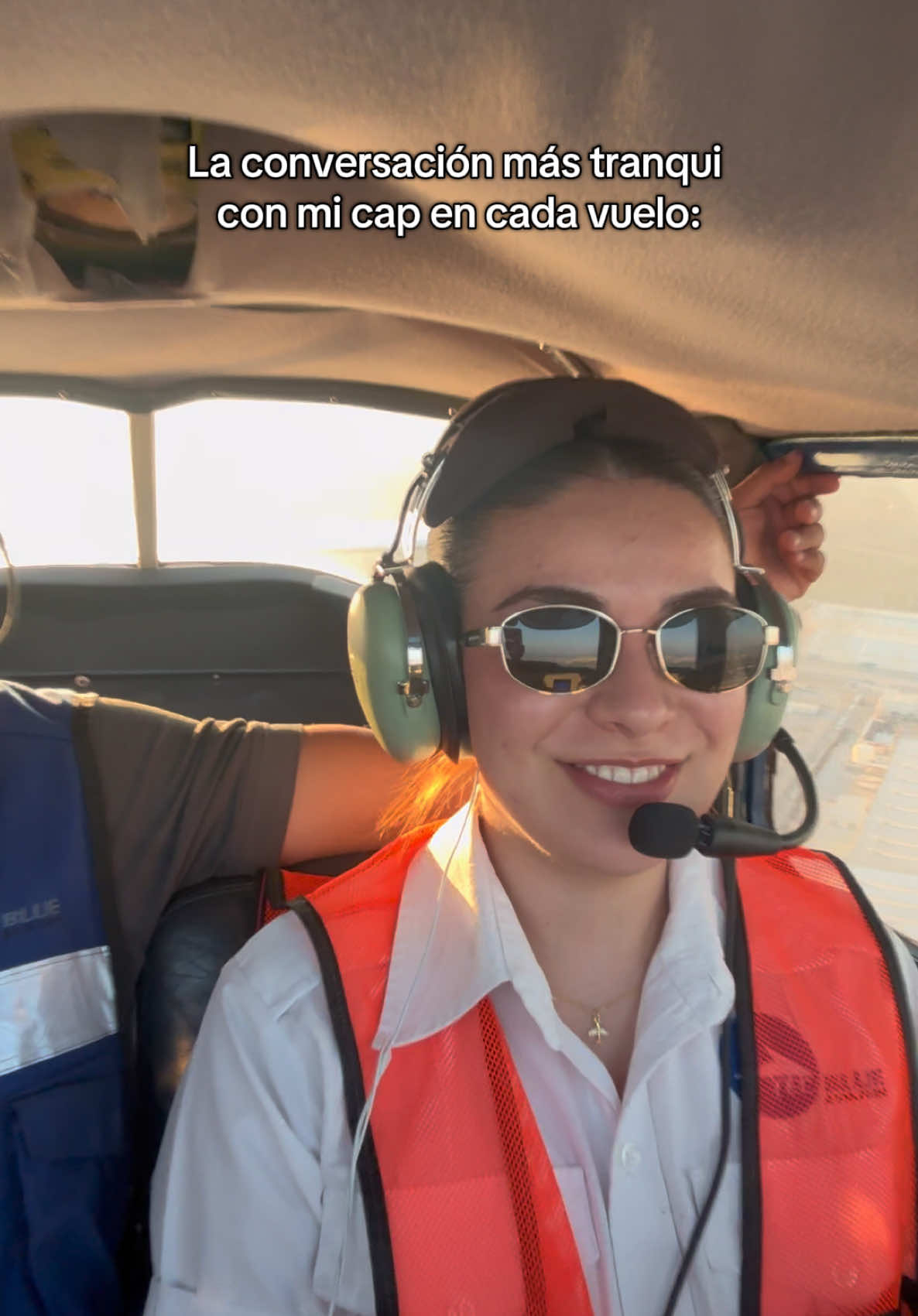 @Sof&iacute;a Aquino