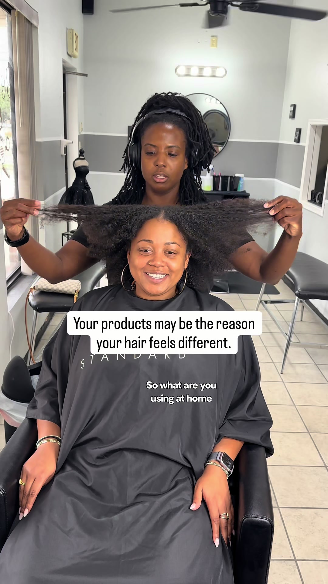 @Strawberricurls | Hairstylist