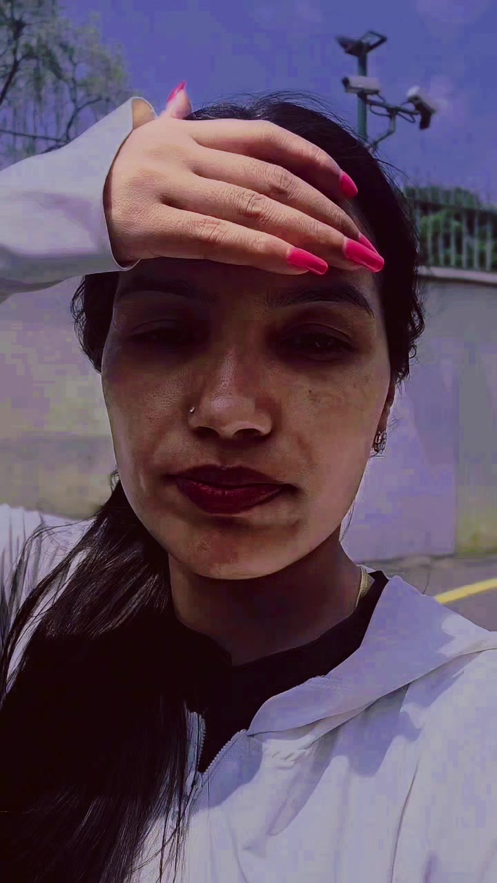 @तारा🤫