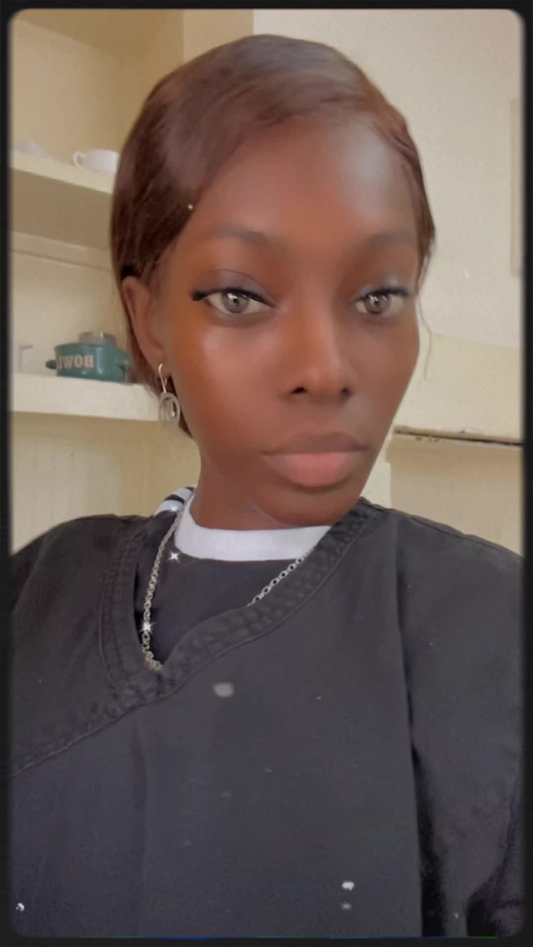 @🌸 ℚ𝕌𝔼𝔼ℕ💯👑𝕋𝕀𝕊ℍ𝔸 ♍️