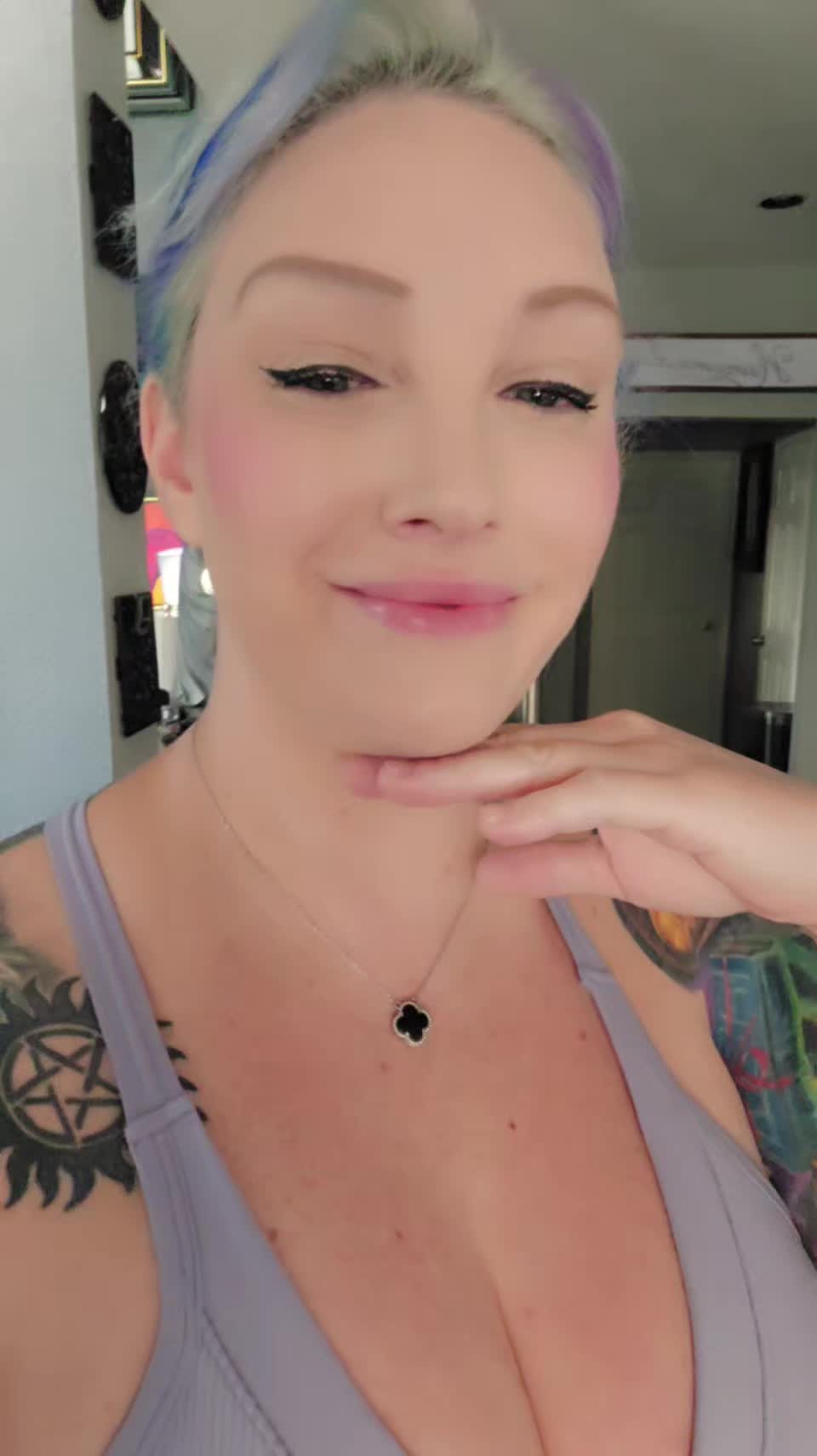 @TheMoistQueen &reg;️