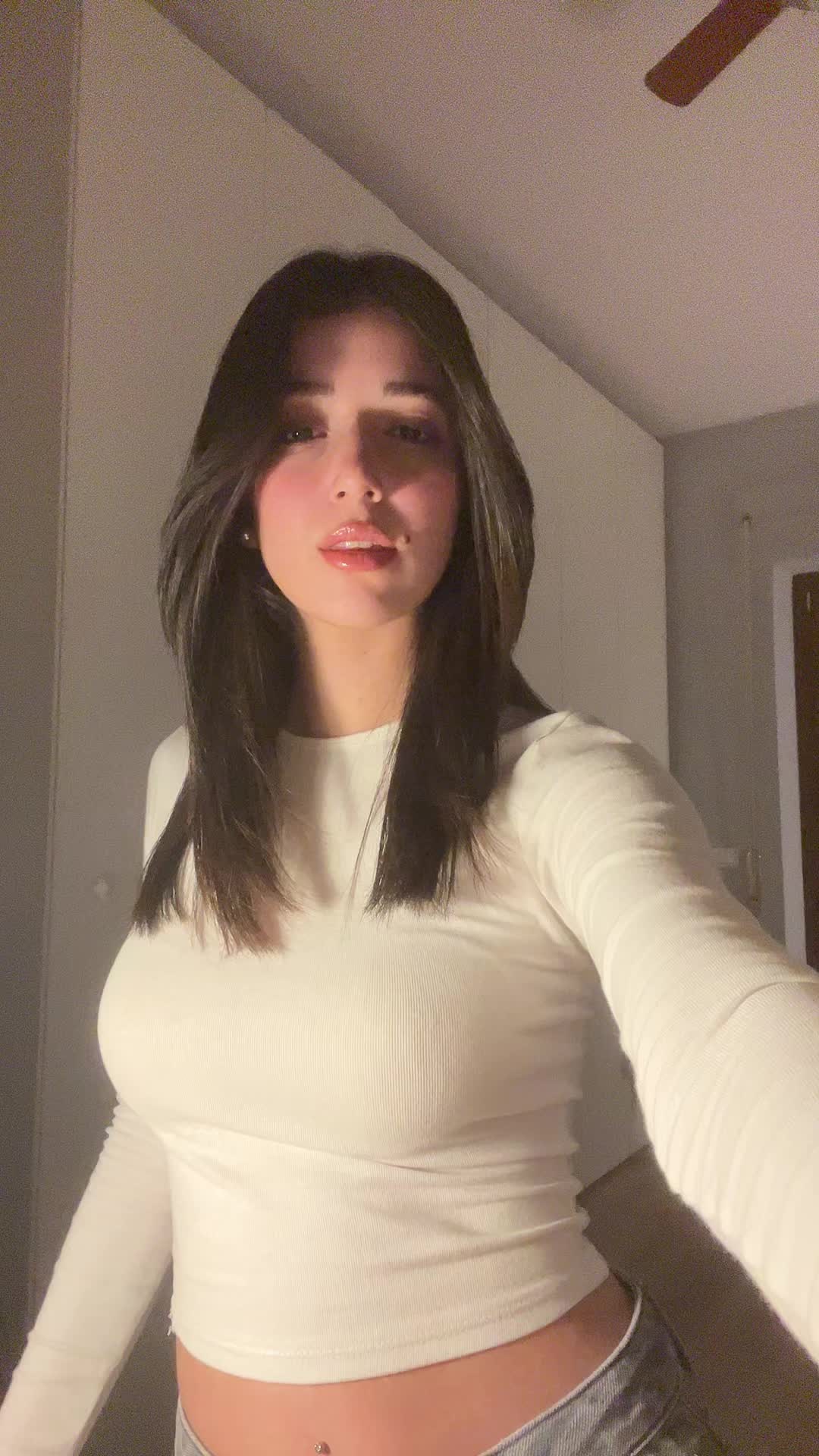 @𝑽𝑨𝑳𝑬𝑵𝑻𝑰𝑵𝑨👸🏻