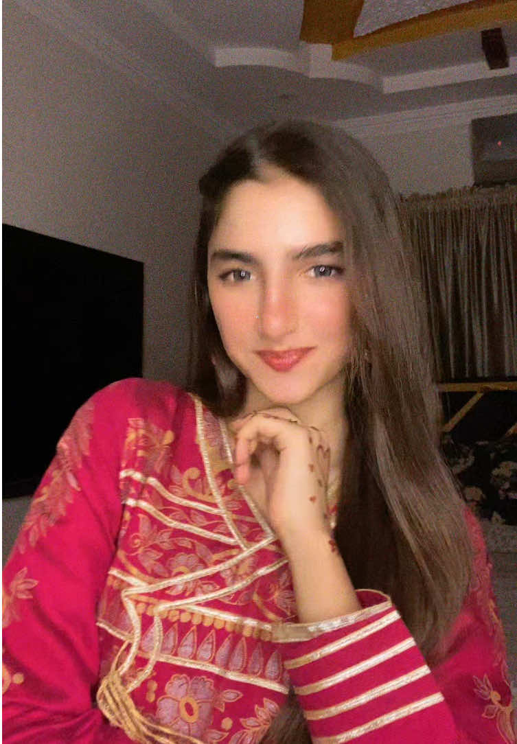 @𝐒𝐀𝐑𝐀𝐇 💝