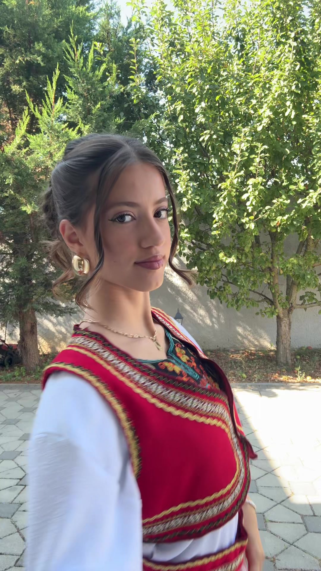 @𝐬𝐚𝐫𝐚