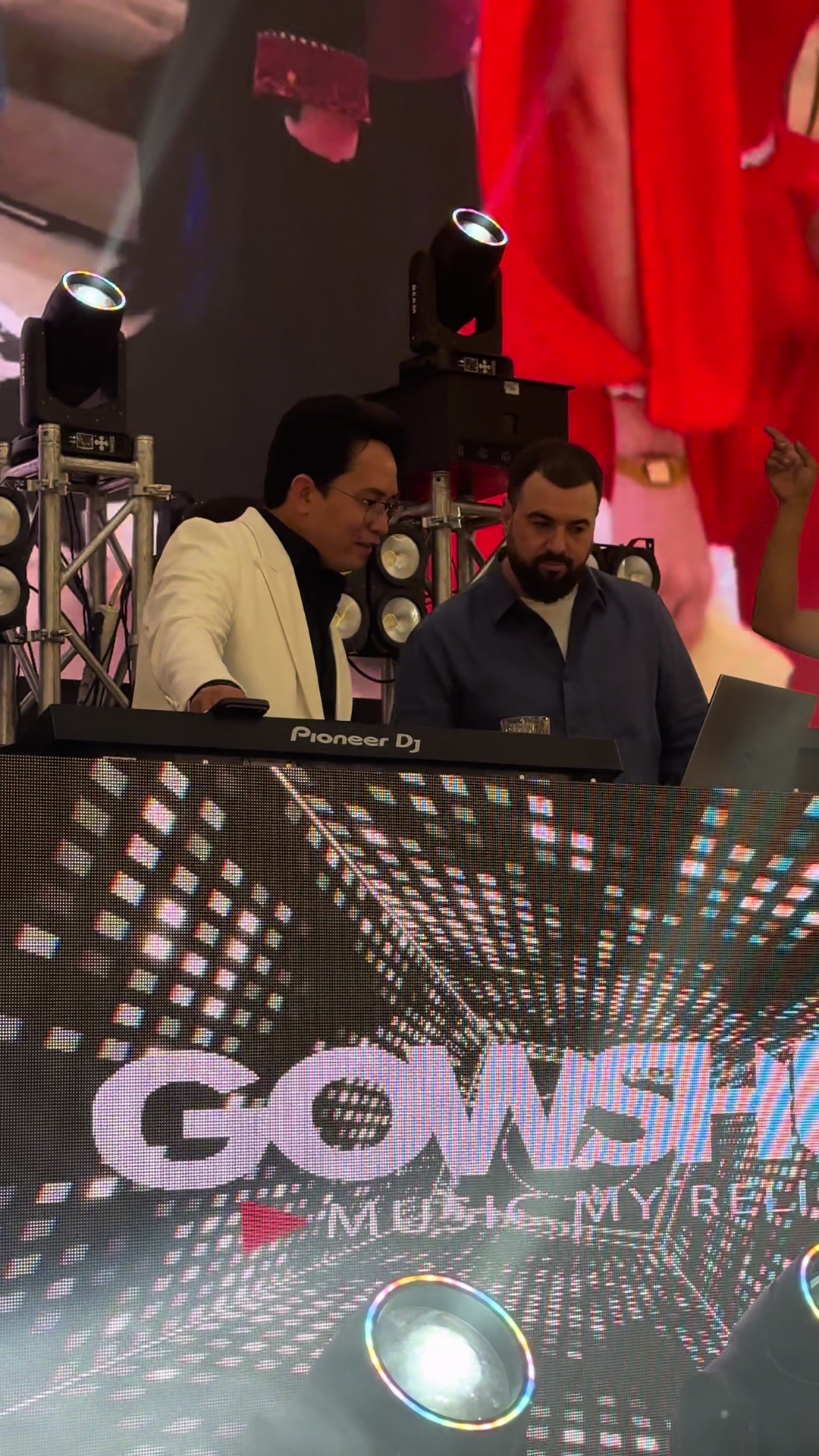 @DJ Gowshut