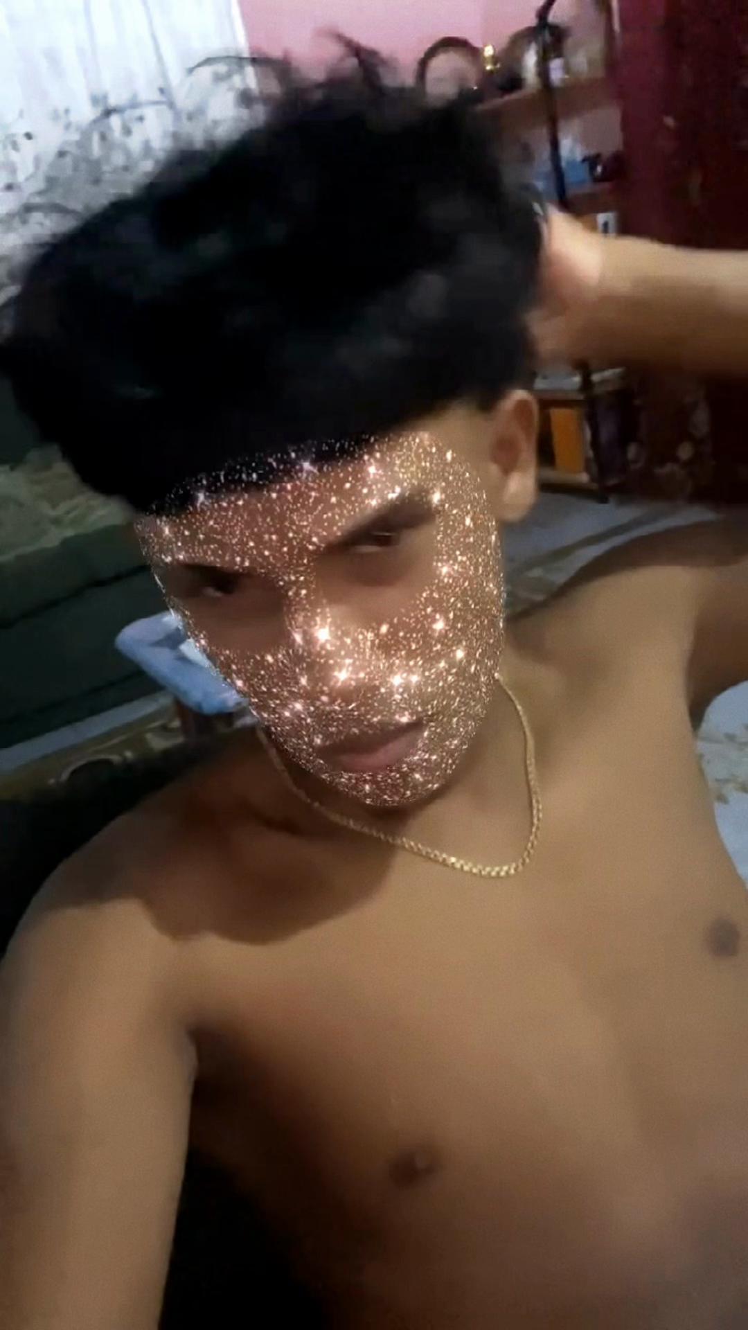 @Ajay🐊💤