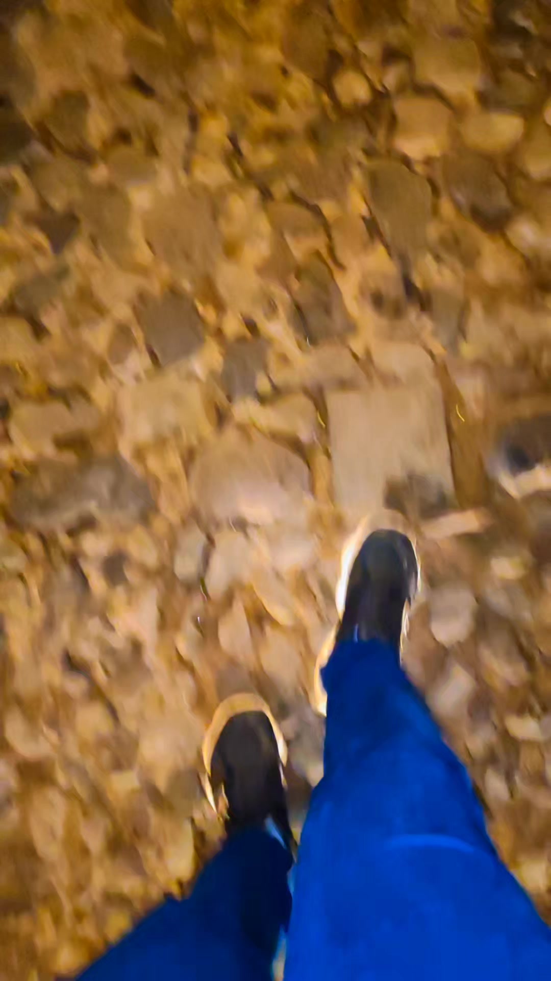 @eljowi_gt