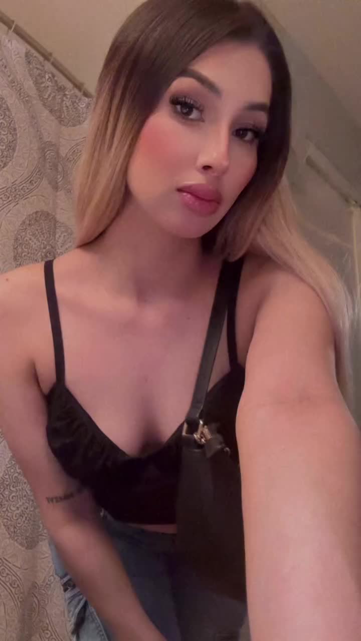 @Angela Romero✨