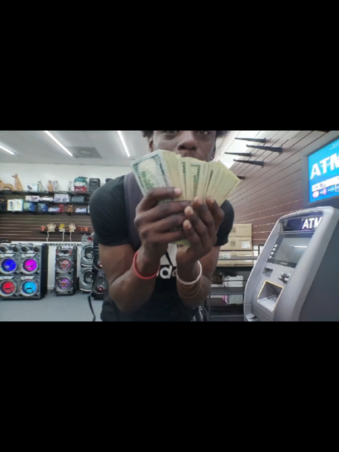 @KimgJesusTheCashJunkie