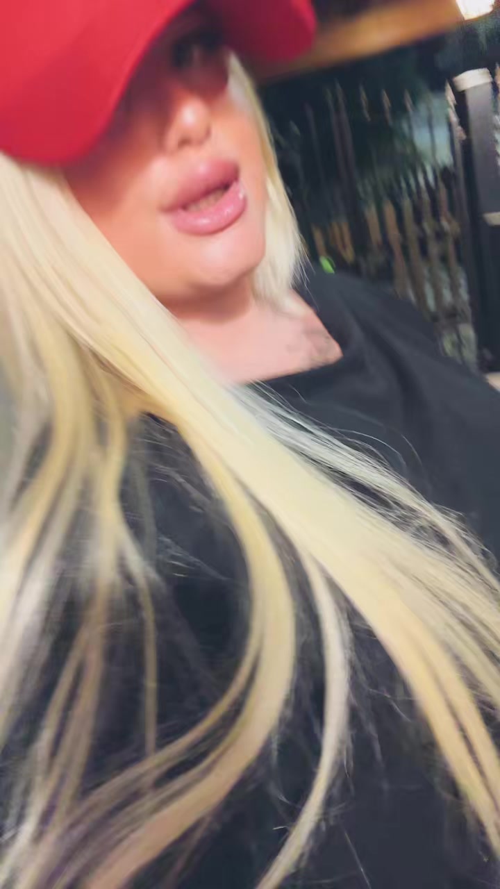 @𝐑🍒