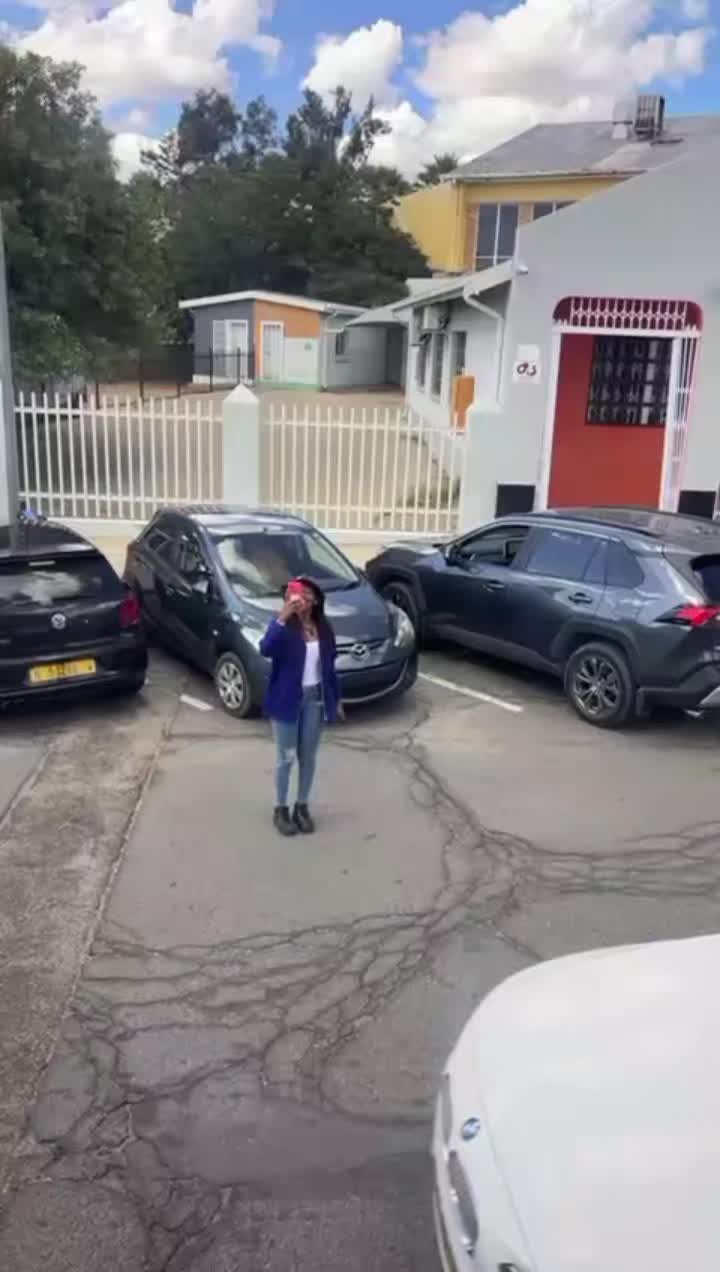 @queentolines