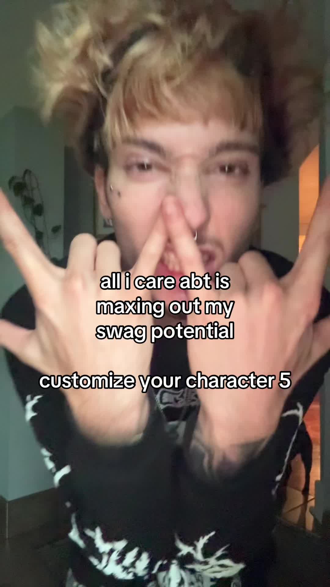 @Hinot&eacute;