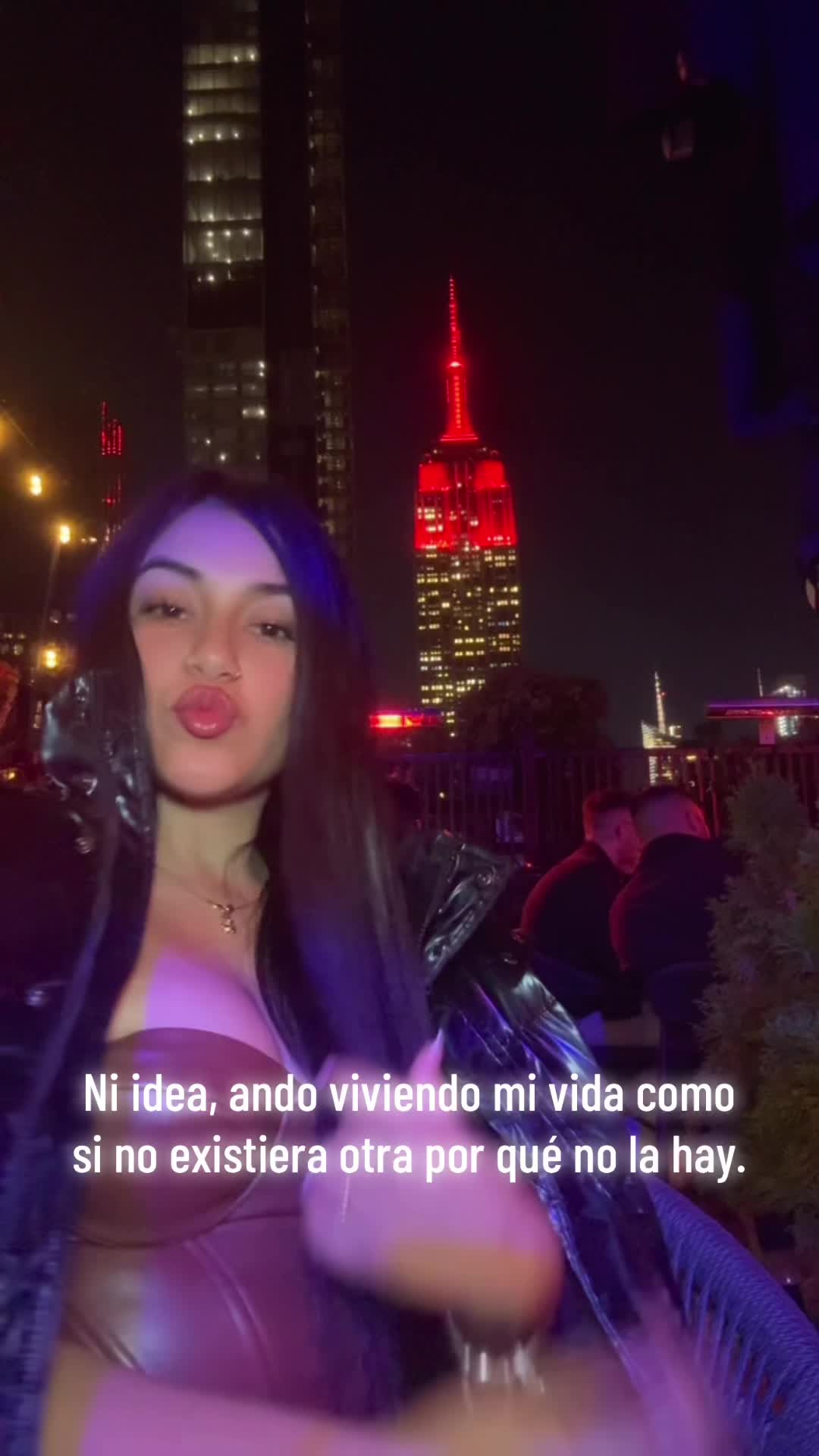 @AnnaM_
