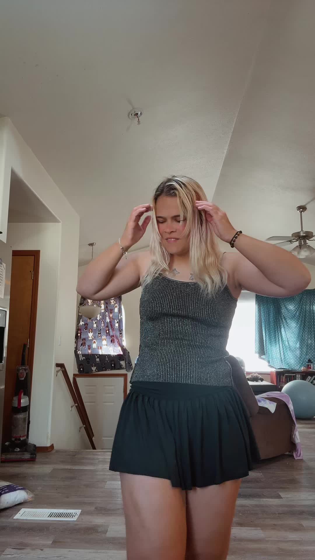 @melalynmonroe