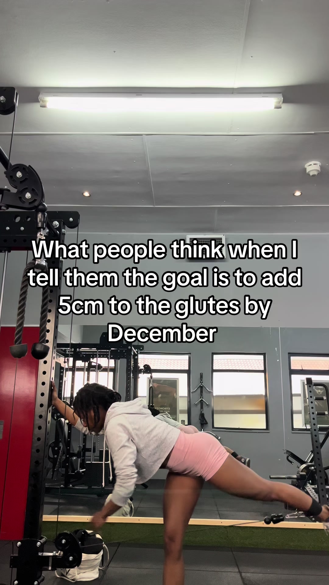@tshenolololo