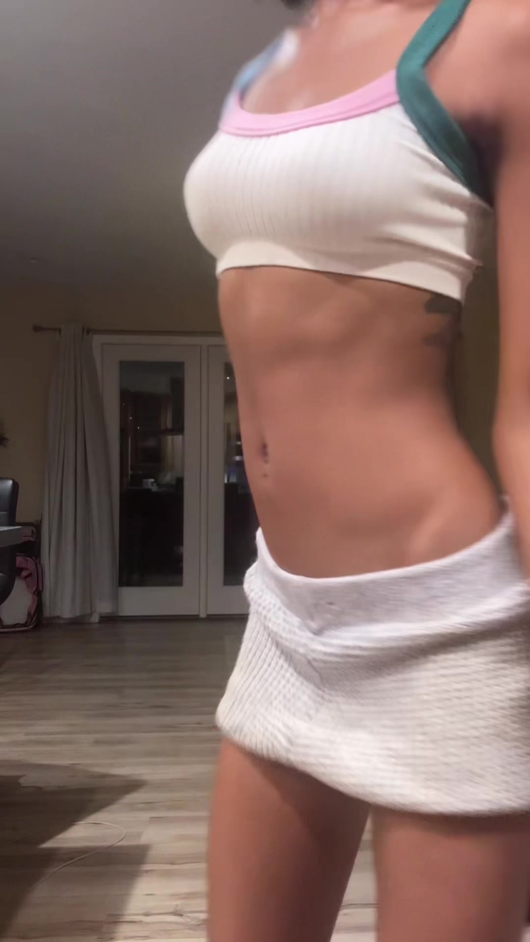 @😻