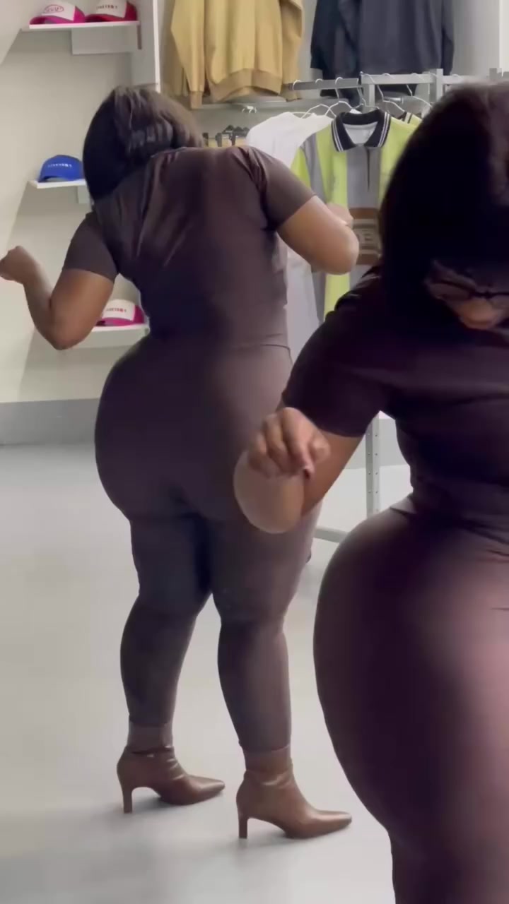 @WAMAMA WAKO HAPA