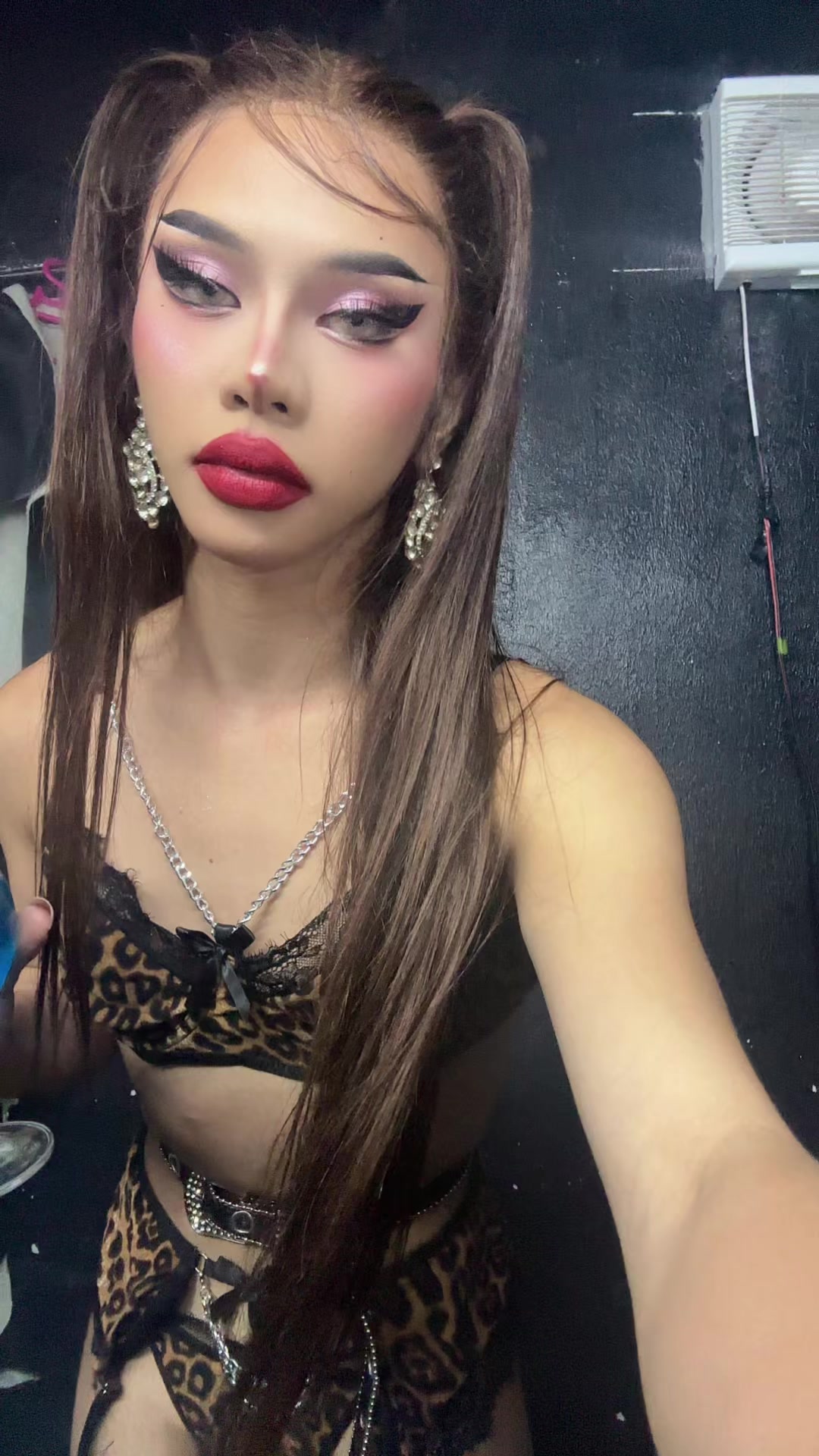 @xitrina13