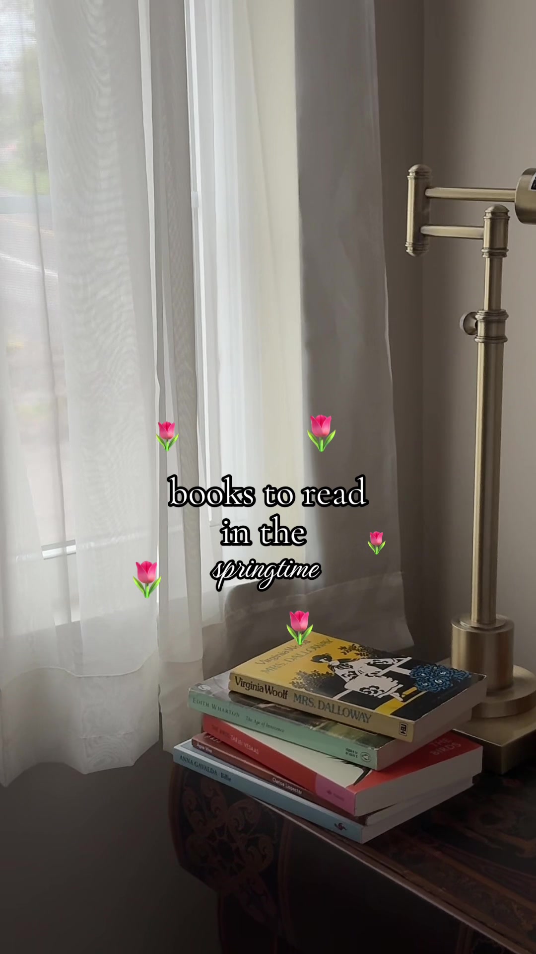 @Liv • BookTok