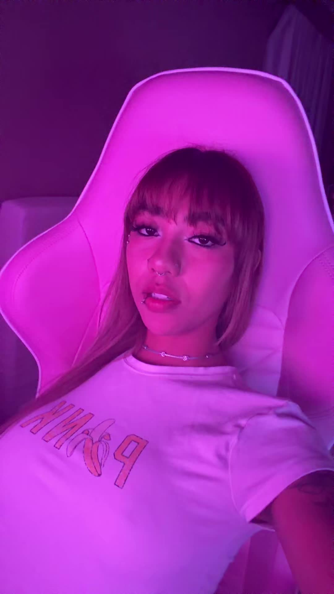 @Angietowers