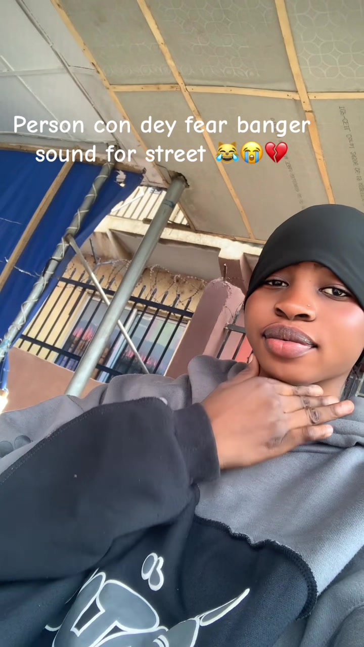 @___꧁🌸✰Larah💕✰🖇️🧸༻꧂