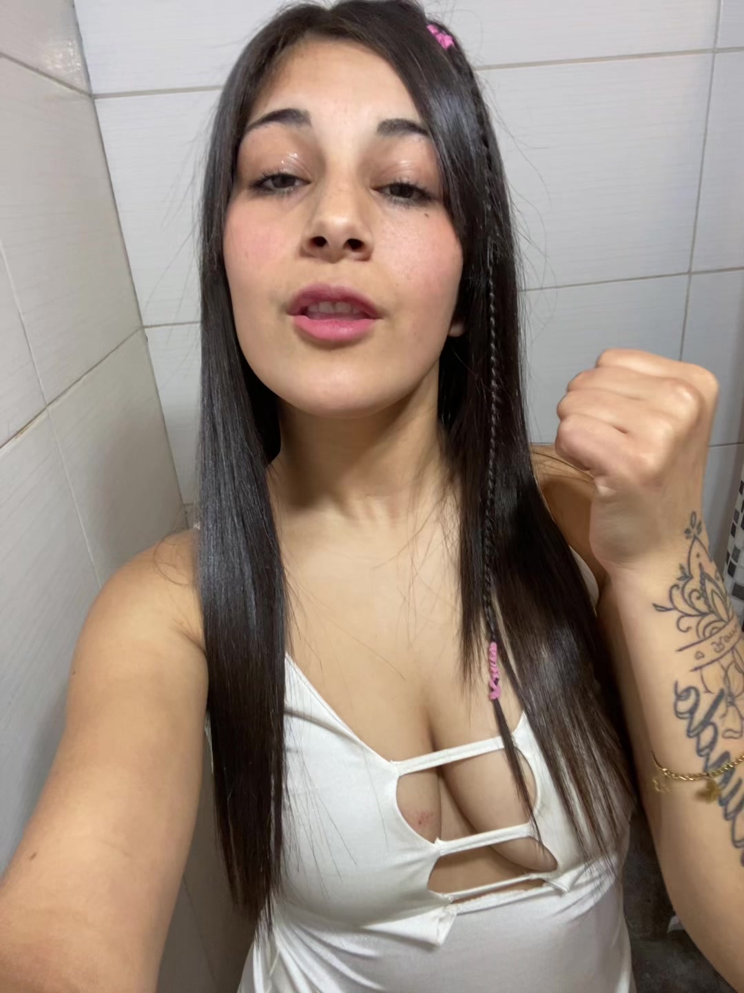 @𝑳𝒖𝒄𝒊𝒂 𝑴𝒂𝒄𝒂𝒓𝒆𝒏𝒂😘