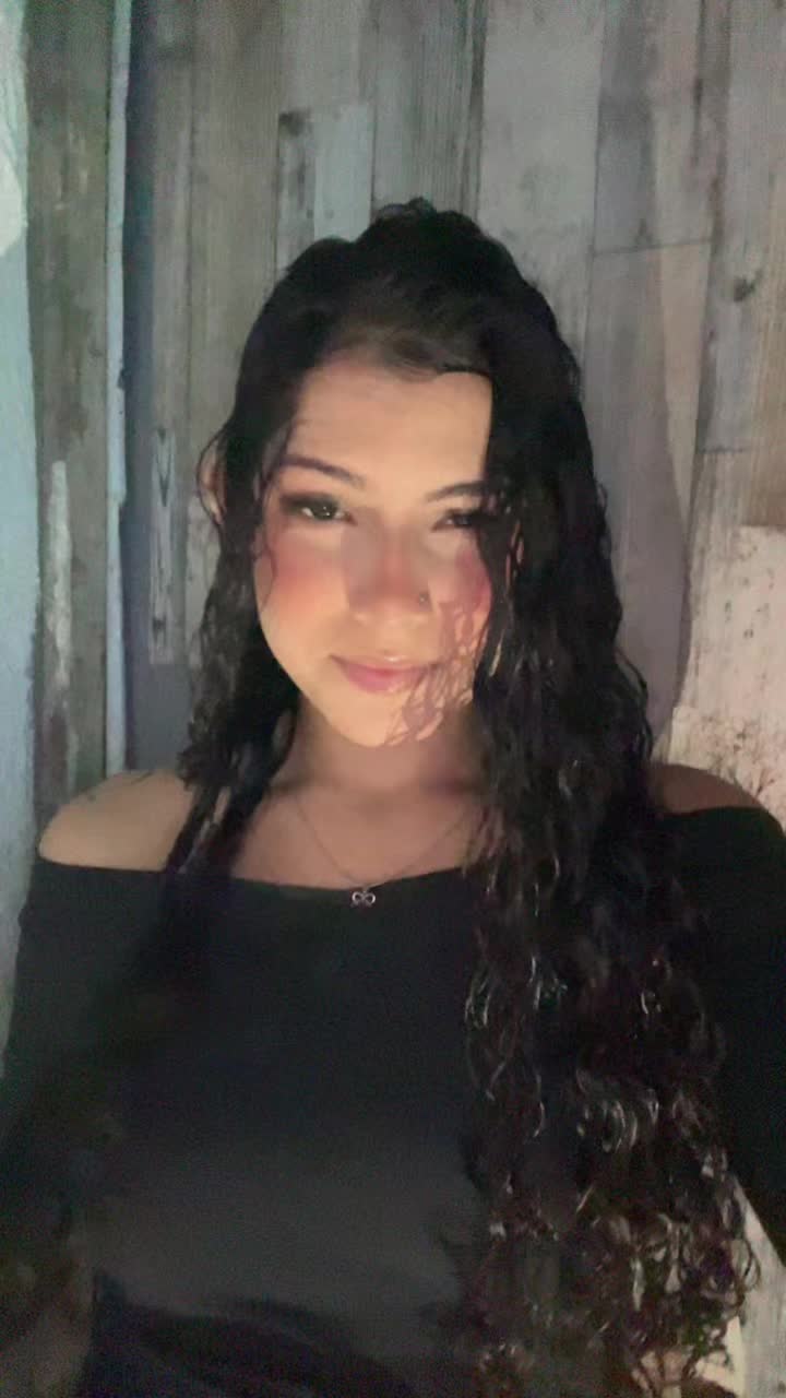 @𝓐𝓷𝓭𝓻𝓮𝔃𝓪💋
