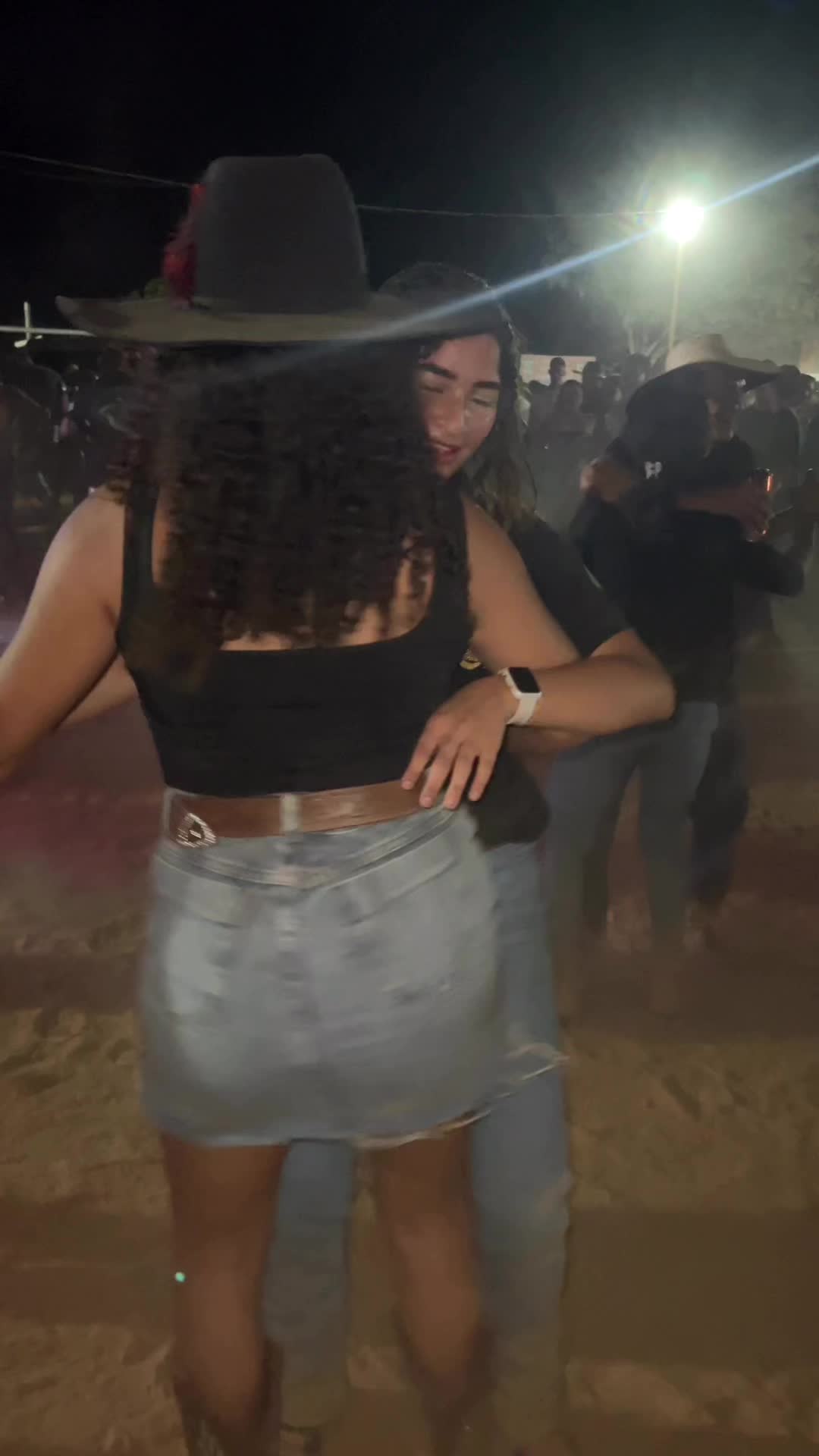 @Geovana 💃😝