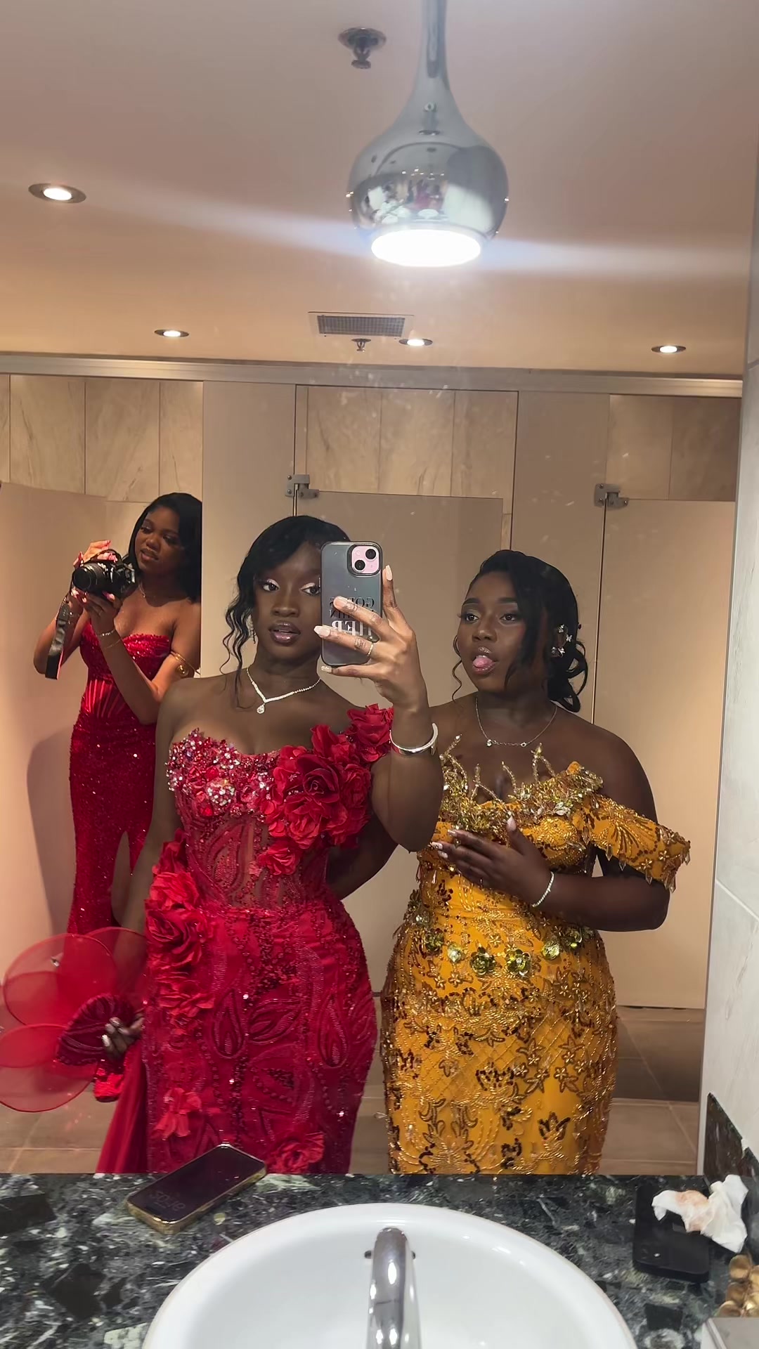 @Malouu
