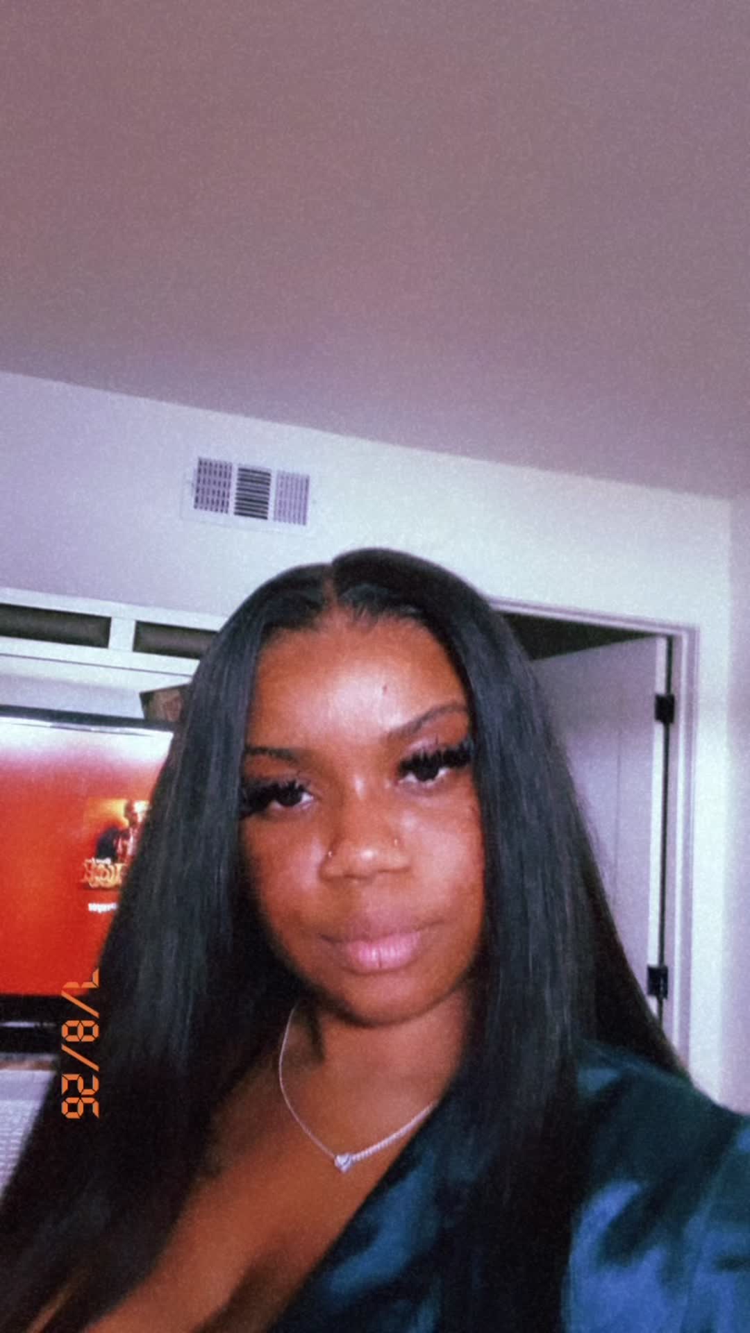 @TheRealAlexisKierra