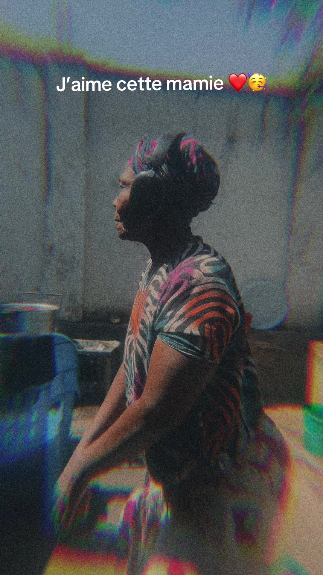 @🎧