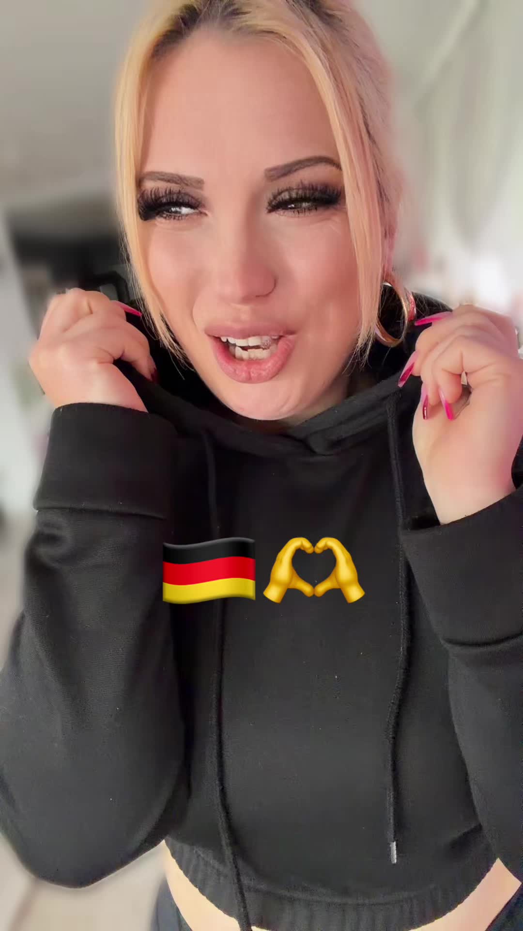 @ᵐꜞᔆᔆ᭄ &bull;𝑄𝑢𝑒𝑒𝑛&bull;🩷