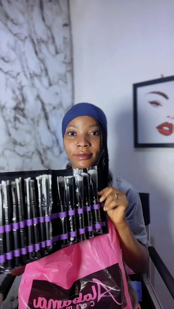 @Makeupartist inLafenwaAbeokuta