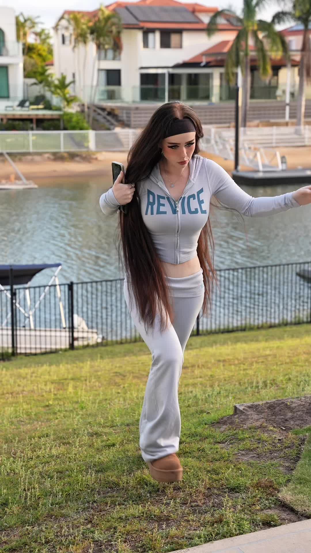 @lara walks