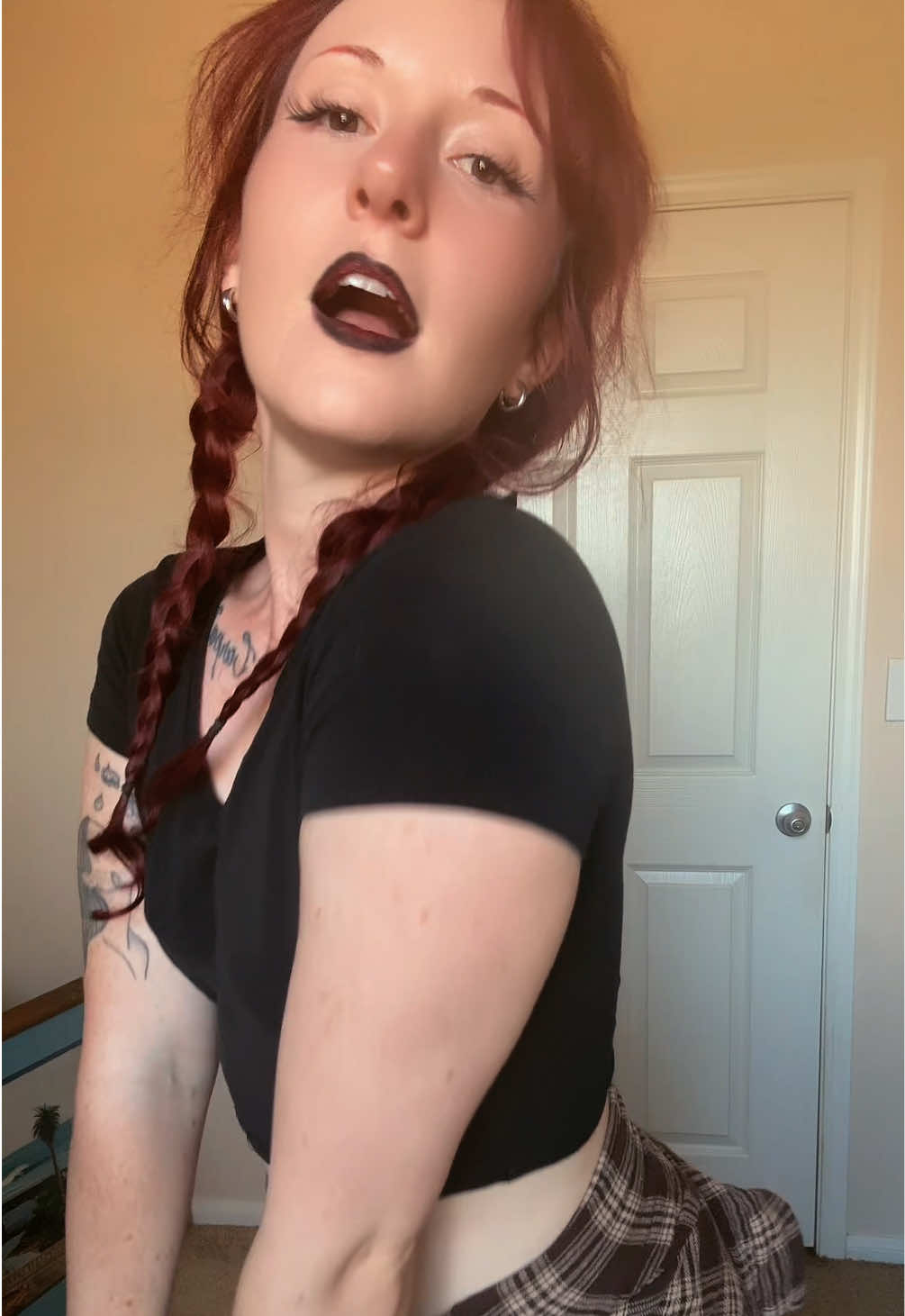 @violetava