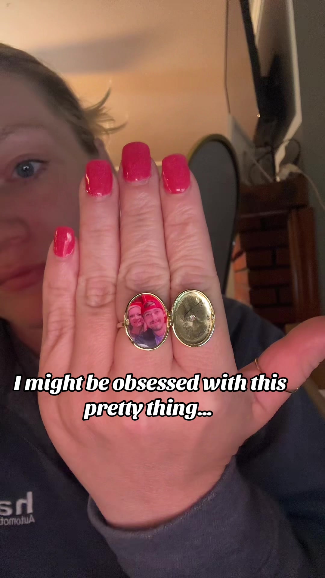 @Just a Blue Glitter Mom 🗣️🩵