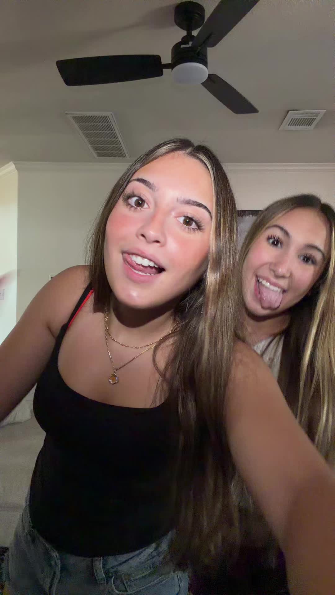 @esther_sophia02