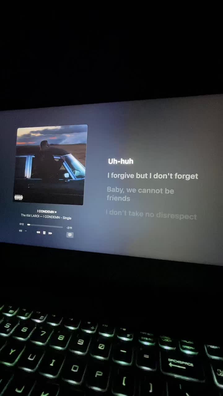 @msilaptoplyrics