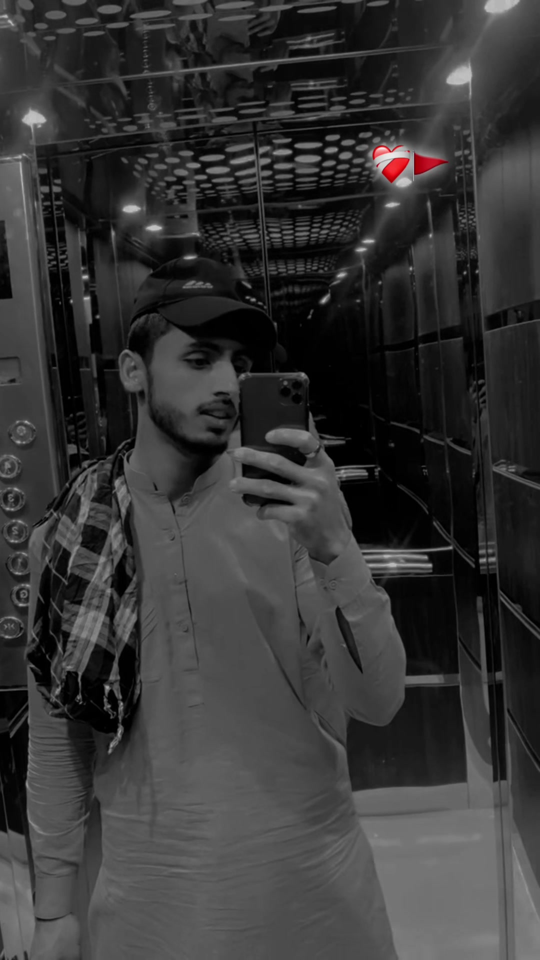 @SHEBi Malik👑💫