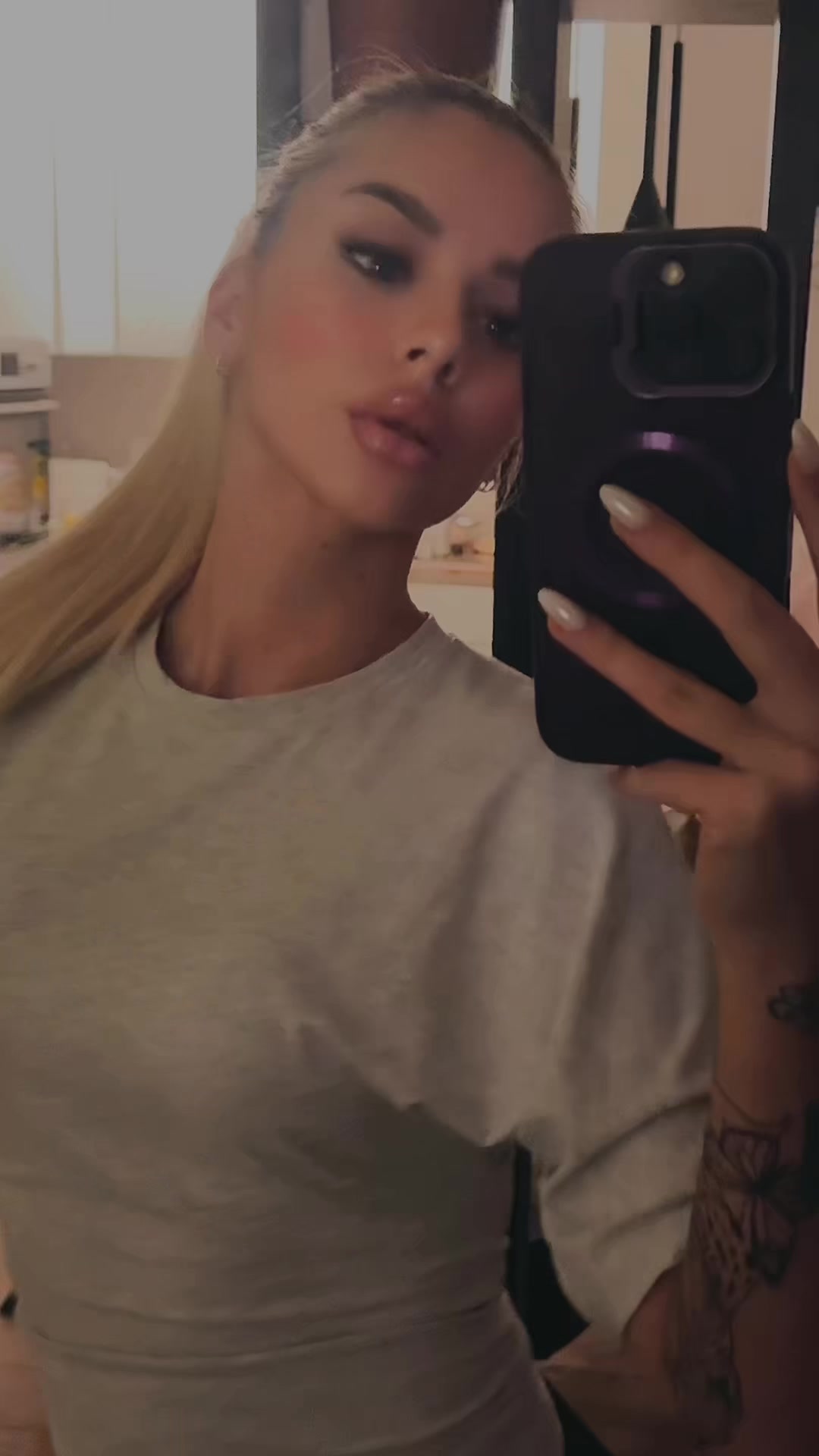 @ANJA❄️