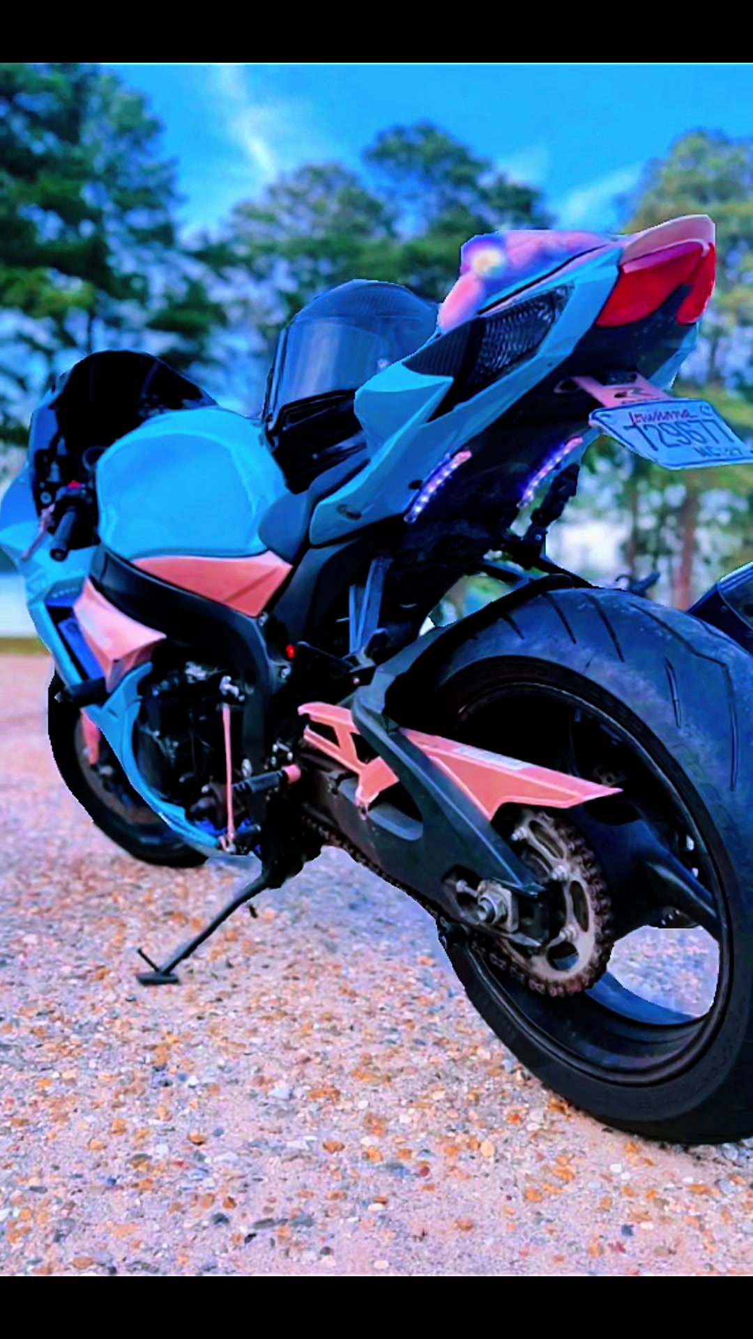 @T 🏍️ F F A N Y